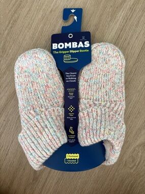 Bombas Kids Gripper Slipper Booties - Speckled Cream with Pink & Blue
